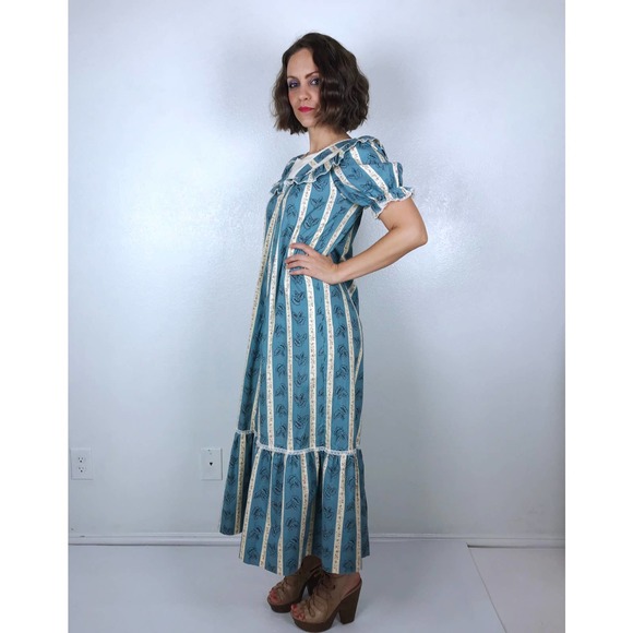 vintage 70s Blue STRIPED MuuMuu Maxi DRESS xs/s cottage core ruffles Hawaii boho - Picture 3 of 10